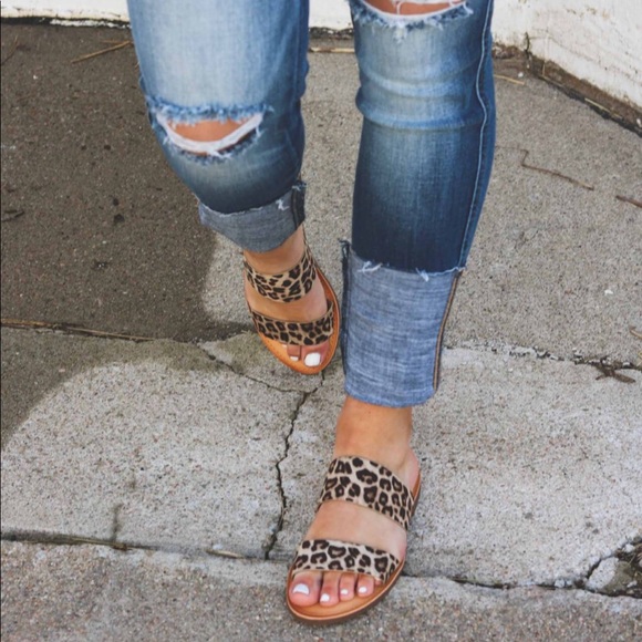 Double Band Leopard Print Sandals - Picture 7 of 8